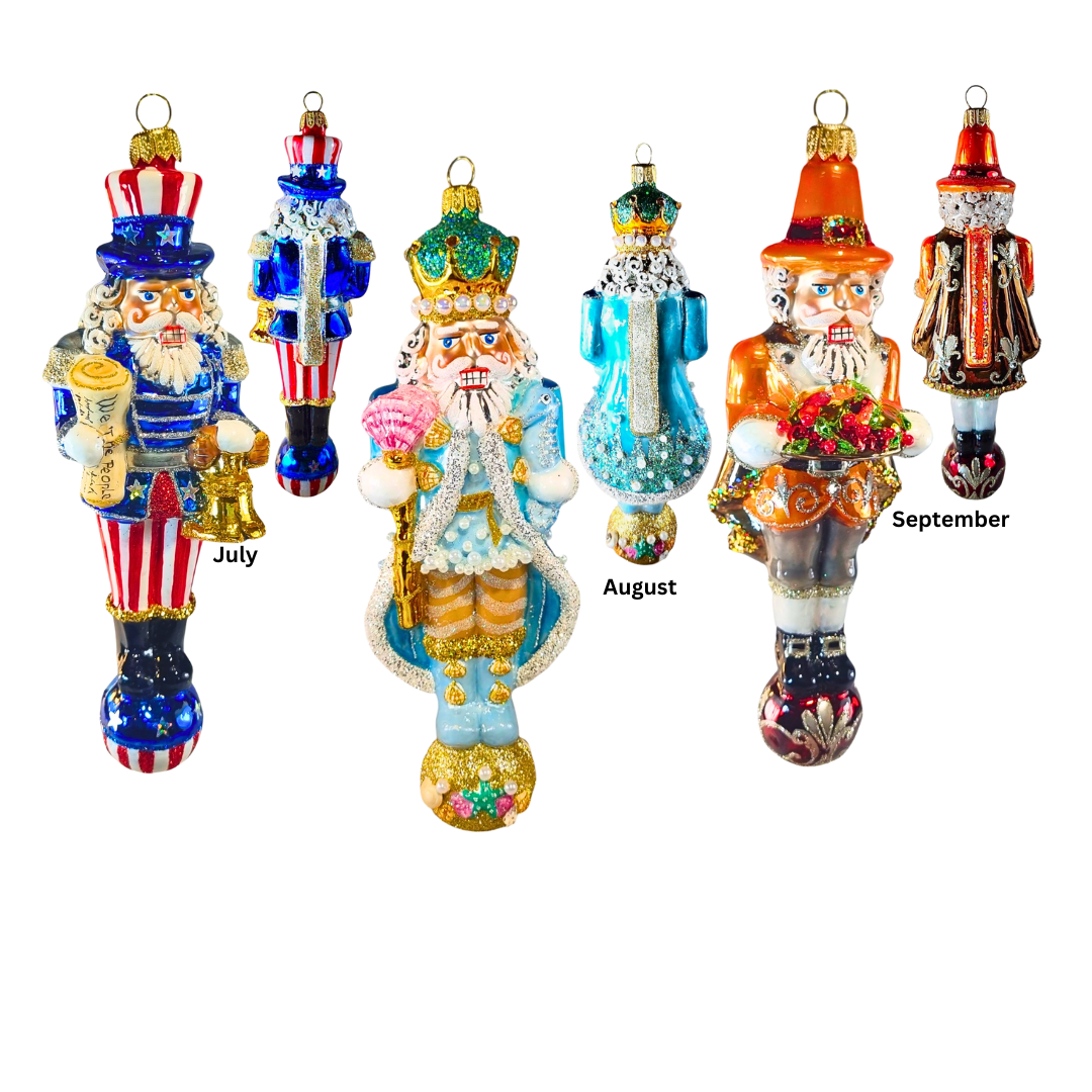 CRACKELICIOUS Nutcracker of the month