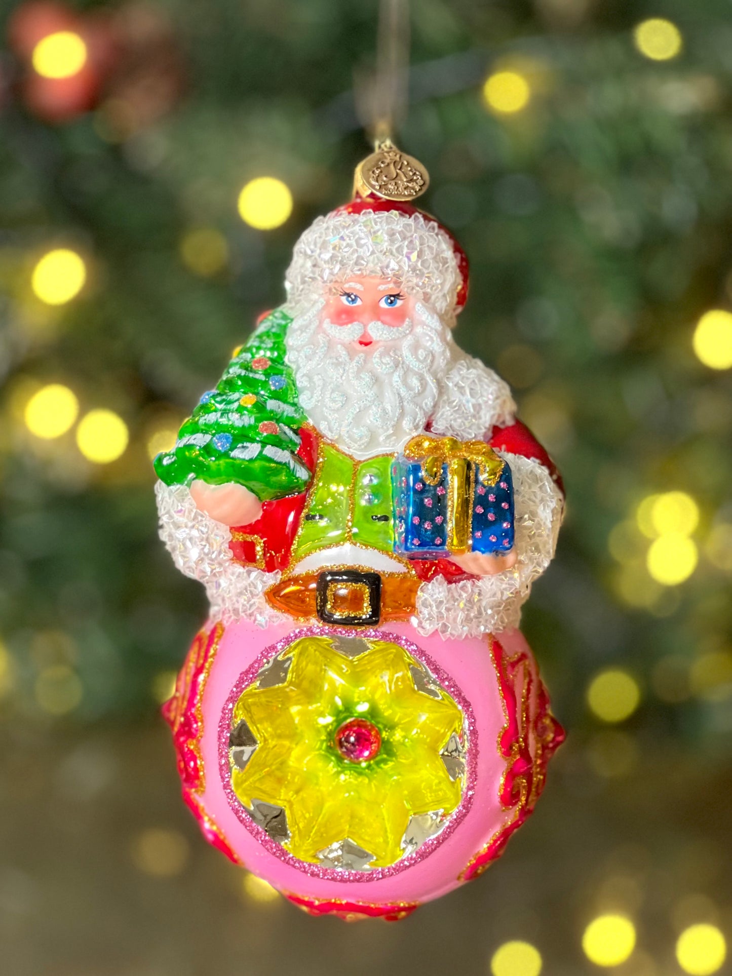 PATTERNED SANTA WITH REFLECTOR