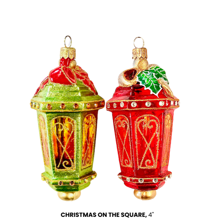 CHRISTMAS ON THE SQUARE