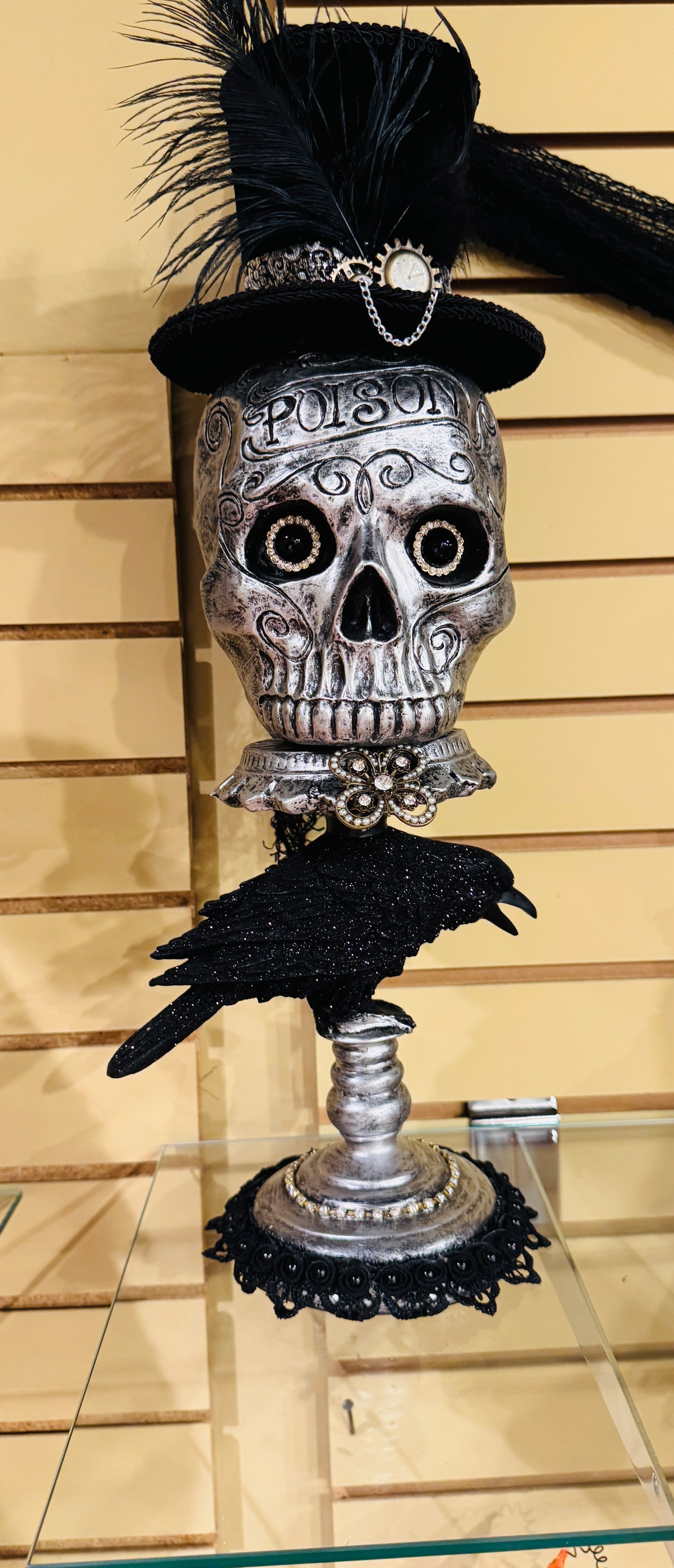 Silver Skull Pedestal