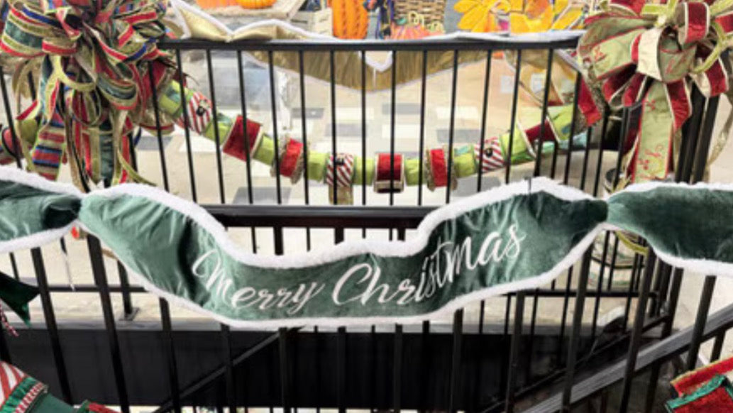 Merry Christmas Fur Piping Banner Green 6x48"