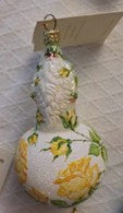 Patricia Breen Spearman Santa Yellow Roses