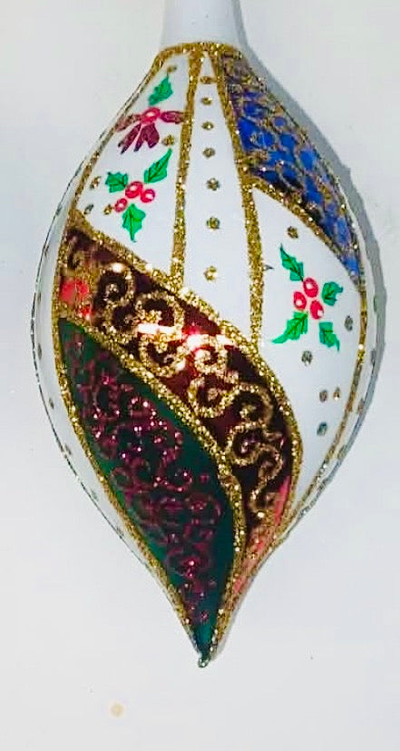 Regal Holly Medallion Set of 2
