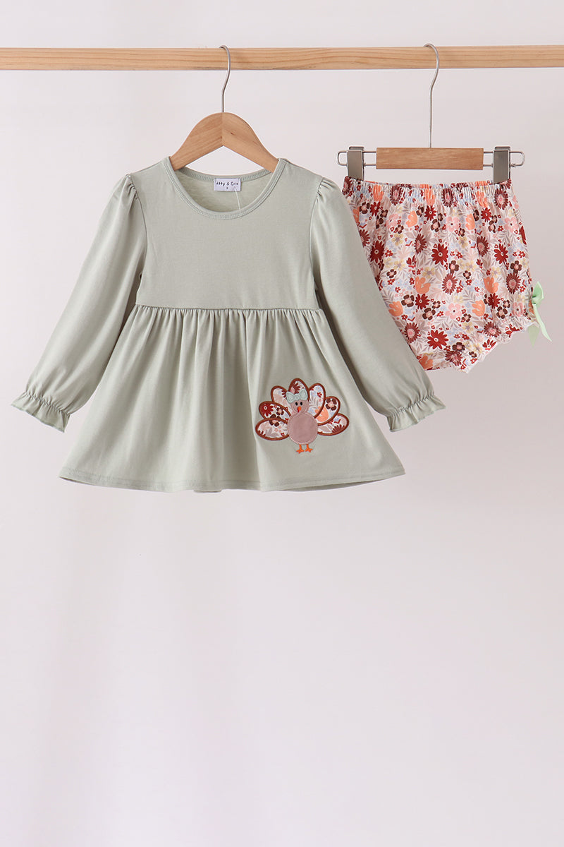 Sage Turkey Applique Bow Bloomer Set