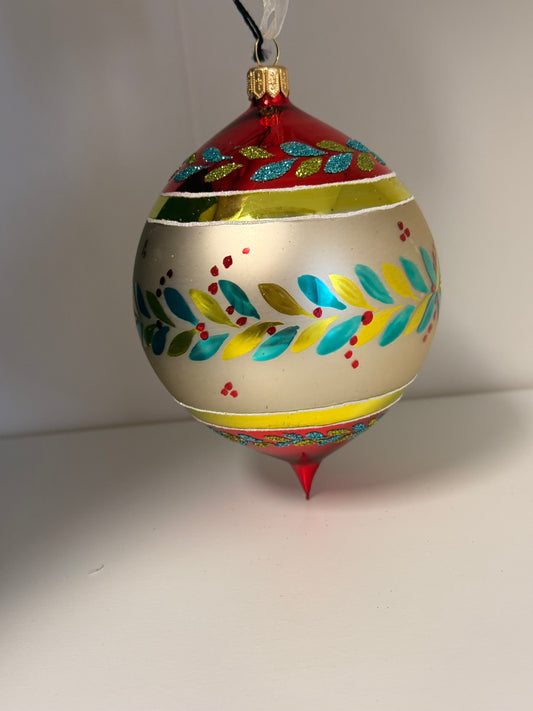 Red and yellow oval -9534701