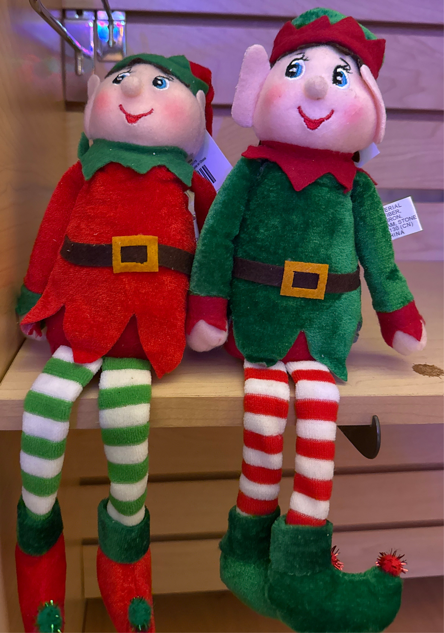 Sitting elf