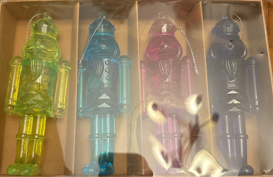 Color nutcracker