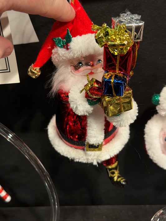 2026 Santa with Presents MGD058