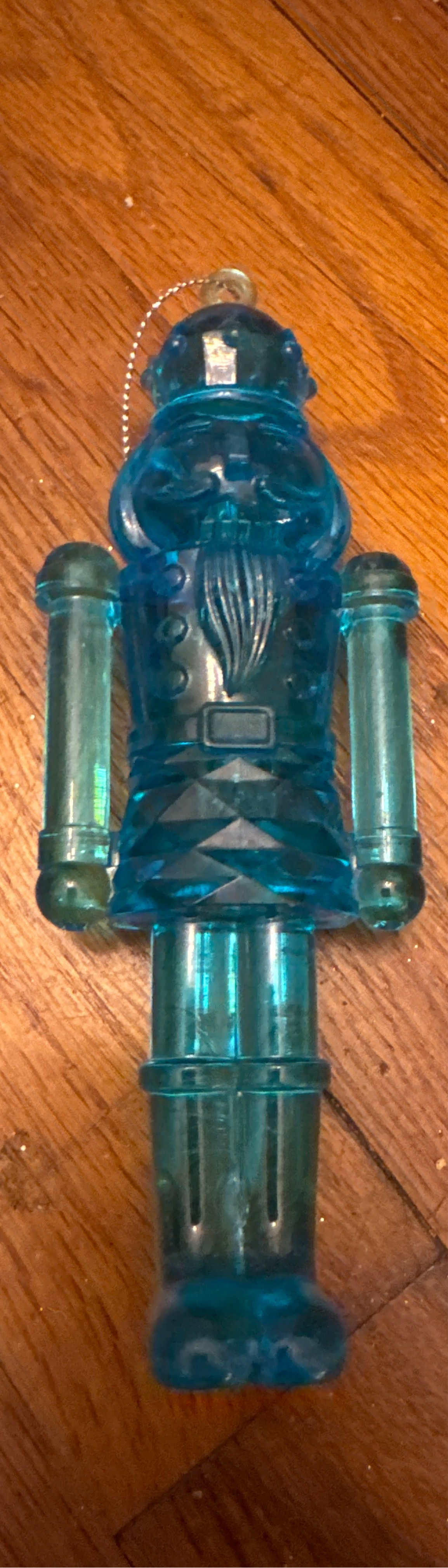 Color nutcracker