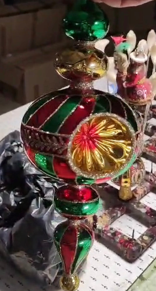 Traditional Noel 
Radiance