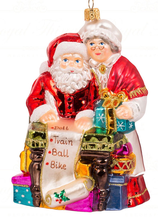 2026 Santa and Mrs Claus HF452 Pre Order