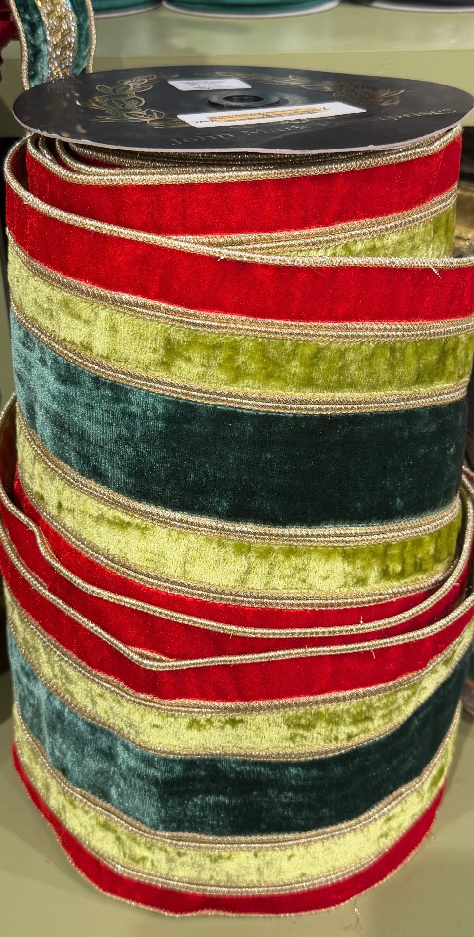 High-quality wired holiday ribbon for professional Christmas decorating
