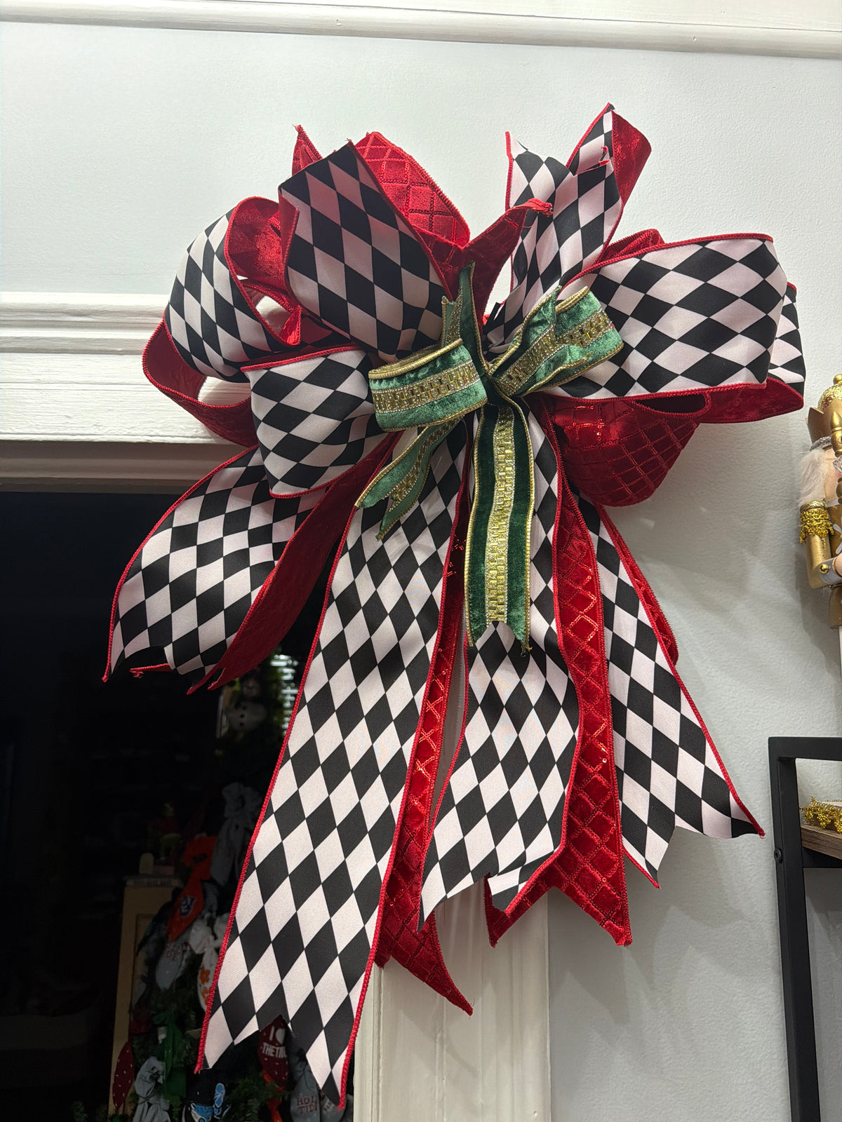 Nutcracker Bow