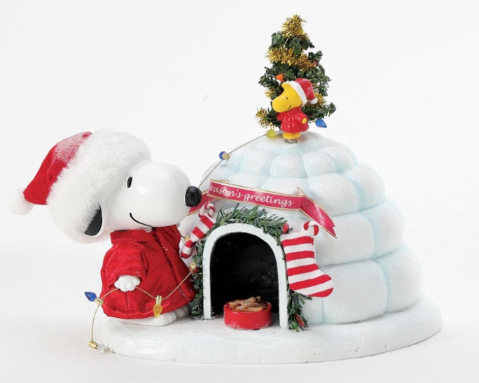 Snoopy’s Puffer Igloo